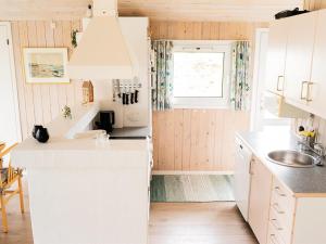 Kuchyň nebo kuchyňský kout v ubytování Holiday Home Mila - 750m from the sea by Interhome + 15 fotografií