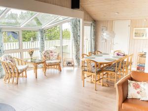 Posezení v ubytování Holiday Home Mila - 750m from the sea by Interhome