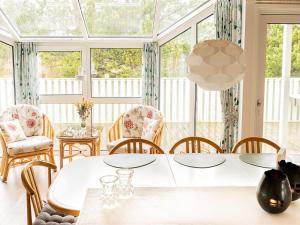 Posezení v ubytování Holiday Home Mila - 750m from the sea by Interhome