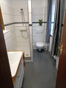 Ein Badezimmer in der Unterkunft Landhaus Dahlem