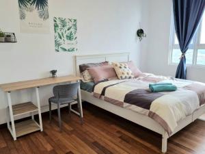 Postel nebo postele na pokoji v ubytování Impiria Residensi #Link Aeon Mall Klang 4BR3Bath + 37 fotografií