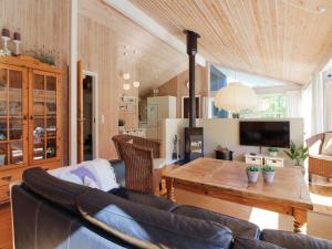 Posezení v ubytování Holiday Home Friederike - 300m from the sea by Interhome