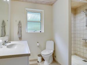 Koupelna v ubytování Holiday Home Filimena - 350m from the sea by Interhome