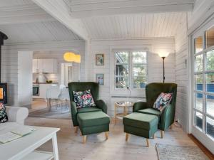 Posezení v ubytování Holiday Home Dorthea - 200m from the sea by Interhome