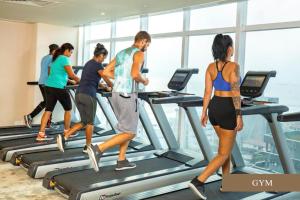 Fitness centrum a/nebo fitness zařízení v ubytování Marino Beach Colombo