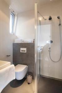 Koupelna v ubytování Miami Lovely romantic Garden apartment with whirlpool