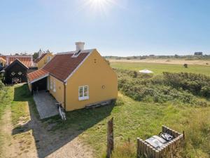 Holiday Home Jantje - 500m from the sea in NW Jutland by Interhome