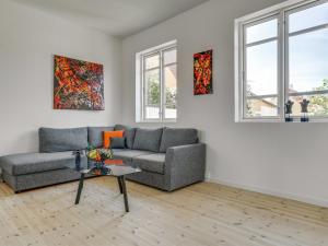 Posezení v ubytování Holiday Home Elnara - 900m from the sea by Interhome