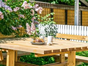 Zahrada ubytování Holiday Home Elnara - 900m from the sea by Interhome