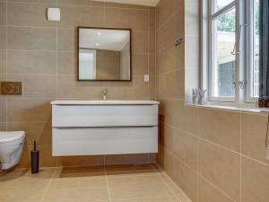 Koupelna v ubytování Holiday Home Elnara - 900m from the sea by Interhome