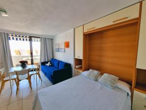 Posteľ alebo postele v izbe v ubytovaní Apartamentos Eurhostal 3000 + 27 fotografií