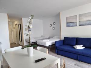 Posedenie v ubytovaní Apartamentos Eurhostal 3000