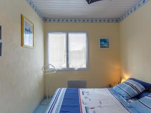 Posteľ alebo postele v izbe v ubytovaní Holiday Home La Glycine by Interhome