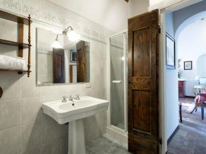 A bathroom at Chalet Amphora by Interhome