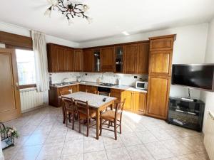 Cucina o angolo cottura di Holiday Home Montesecco by Interhome