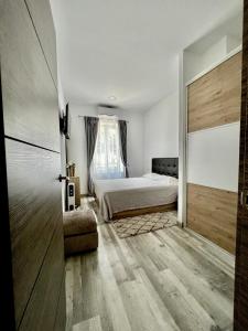 Posteľ alebo postele v izbe v ubytovaní Plaza de Toros by United Renters
