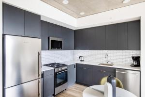 Dapur atau dapur kecil di South Lake Union 1br w wd roof nr Lake Union SEA-488