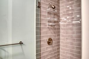 Imagen de la galería de First Hill Studio w Gym Coworking SEA-443, en Seattle 17 fotos más