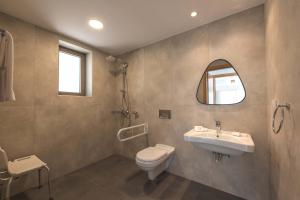 Koupelna v ubytování Actea Seaview Villas I "Free" heated pool & 800m sea