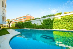 Der Swimmingpool an oder in der Nähe von Apartment Bitacora FULLY RENOVATED 2023