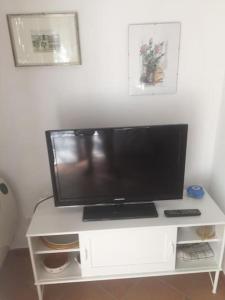 A television and/or entertainment centre at La Casina di Forte