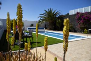 Basen w obiekcie Casa Hawkeshead - LH108 By Villas Now Ltd lub w pobliżu
