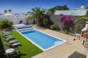 Basen w obiekcie Casa Hawkeshead - LH108 By Villas Now Ltd lub w pobliżu