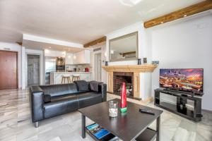 Zdjęcie z galerii obiektu Puerto Banus Penthouse With Panoramic Sea Views w Marbelli