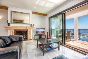 Zdjęcie z galerii obiektu Puerto Banus Penthouse With Panoramic Sea Views w Marbelli