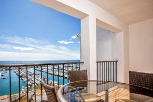 Zdjęcie z galerii obiektu Puerto Banus Penthouse With Panoramic Sea Views w Marbelli