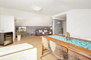 A kitchen or kitchenette at Attico Scirocco Viareggio, superior stay idromassaggio privato