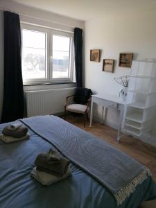 Postel nebo postele na pokoji v ubytování La Barsouille + 37 fotografií