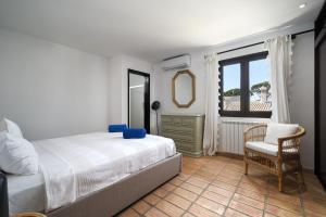 Postel nebo postele na pokoji v ubytování Villa Alicia - Vilamoura + 34 fotografií