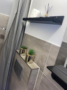 Kuchyň nebo kuchyňský kout v ubytování Ruhiges Zimmer im Gasthaus + 61 fotografií