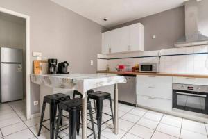 Foto dalla galleria di Cosy Maison de ville 100m2 - tout équipée et calme a Montauban