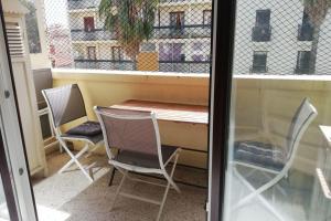 Fotografia z galérie ubytovania Sunny apartment in the heart of Hyères v destinácii Hyères
