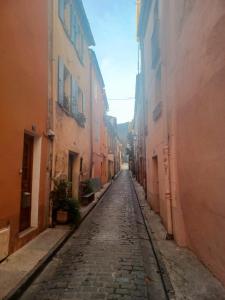 Fotografia z galérie ubytovania Un petit oasis en plein centre de Céret. v destinácii Céret