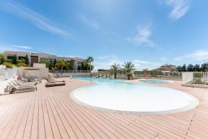 Bazén v ubytovaní 218 Cala de mijas Lotus Jardinana alebo v jeho blízkosti