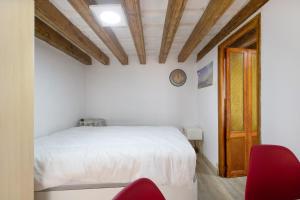 Łóżko lub łóżka w pokoju w obiekcie Cathedral Two Bedrooms Apartment