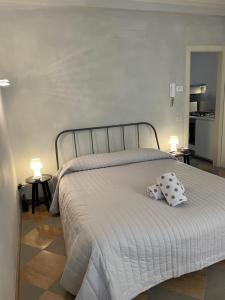 A bed or beds in a room at Accademia Dream