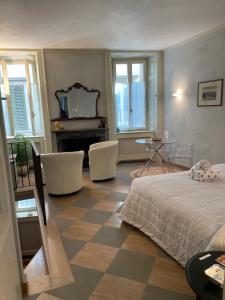 A bed or beds in a room at Accademia Dream