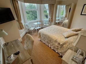 Gallery image of Cheshire Hospitality Ltd Trading As Lennox Lea Studios and Apartments in Sale +148 photos