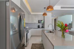 Eldhús eða eldhúskrókur á Ocean One Roatan