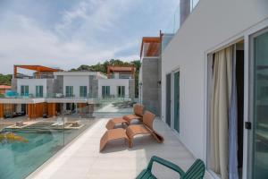 Sundlaugin á Ocean One Roatan eða í nágrenninu
