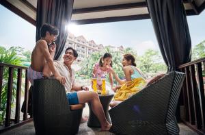 Gäste, die in der Unterkunft Resorts World Sentosa - Hotel Ora übernachten