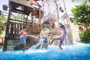 Gäste, die in der Unterkunft Resorts World Sentosa - Hotel Ora übernachten