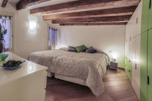Ένα ή περισσότερα κρεβάτια σε δωμάτιο στο Venice Dream House
