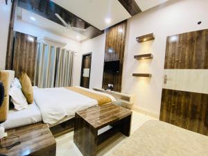 Φωτογραφία από το άλμπουμ του Hotel Motherland σε Barwāh +28 φωτογραφίες