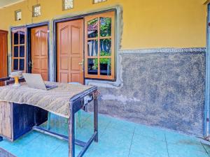 Foto dalla galleria di SPOT ON 92399 Hotel Sekar Jagat Near Pantai Baluk Rening a Negara