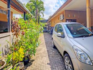 Foto dalla galleria di SPOT ON 92399 Hotel Sekar Jagat Near Pantai Baluk Rening a Negara